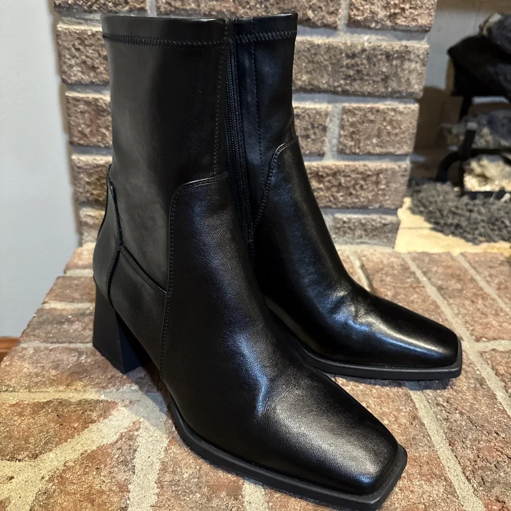 Steve Madden Womens Vallie Square Toe Bootie Size 9 Block Heel Boots